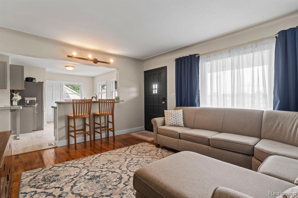 48435 Romeo Plank Road Macomb, MI 48044 - Photo 6 of 24