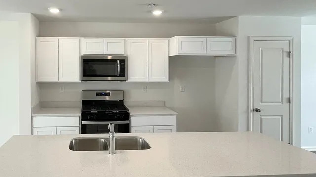 $312,990 | 6550 Linden Trail, Unit A, Wonder Lake, IL 60097