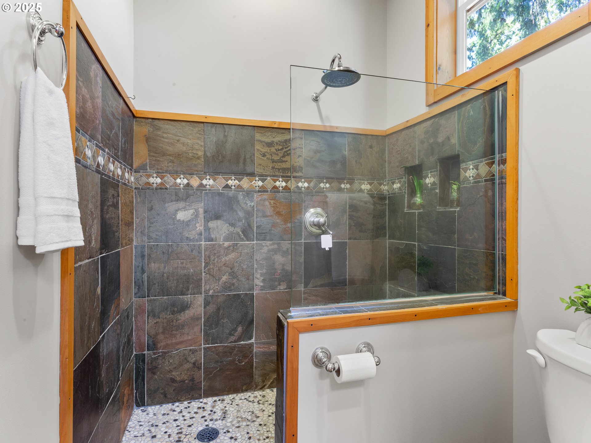 912 Northwest Fargo Street Camas, WA 98607 - Photo 27 of 44 a bathroom with a shower