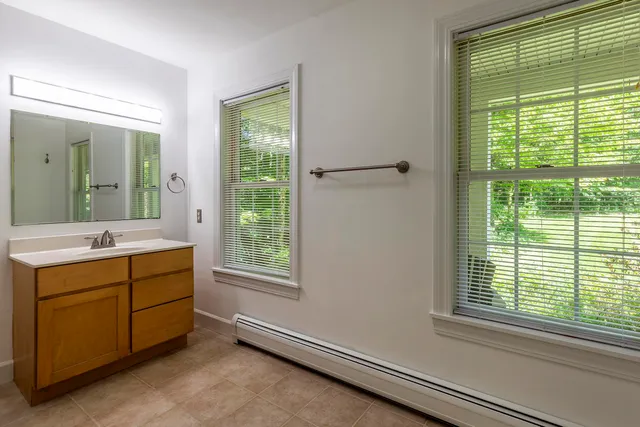 $775,000 | 258 Mending Walls Road, Manchester, VT 05254