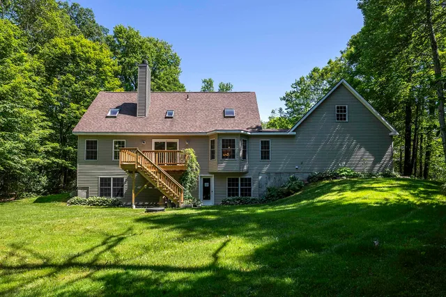 $775,000 | 258 Mending Walls Road, Manchester, VT 05254