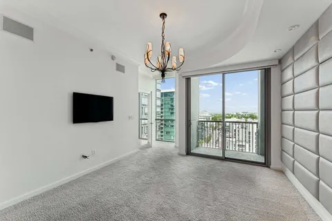 $1,350,000 | 900 20th Avenue South, Unit 1301, Nashville, TN 37212