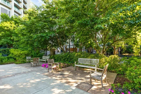 $1,350,000 | 900 20th Avenue South, Unit 1301, Nashville, TN 37212