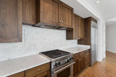$1,350,000 | 900 20th Avenue South, Unit 1301, Nashville, TN 37212