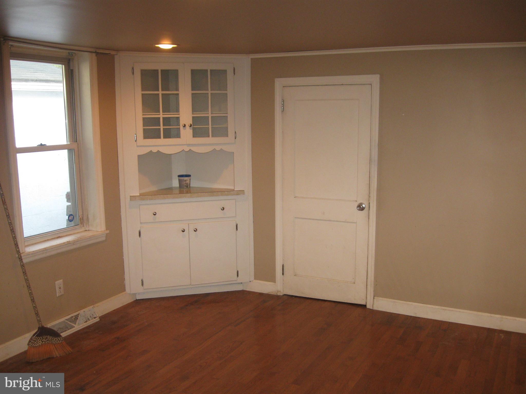 1825 Mount Laurel Road Temple, PA 19560 - Photo 4 of 18 Eat in Kitchen