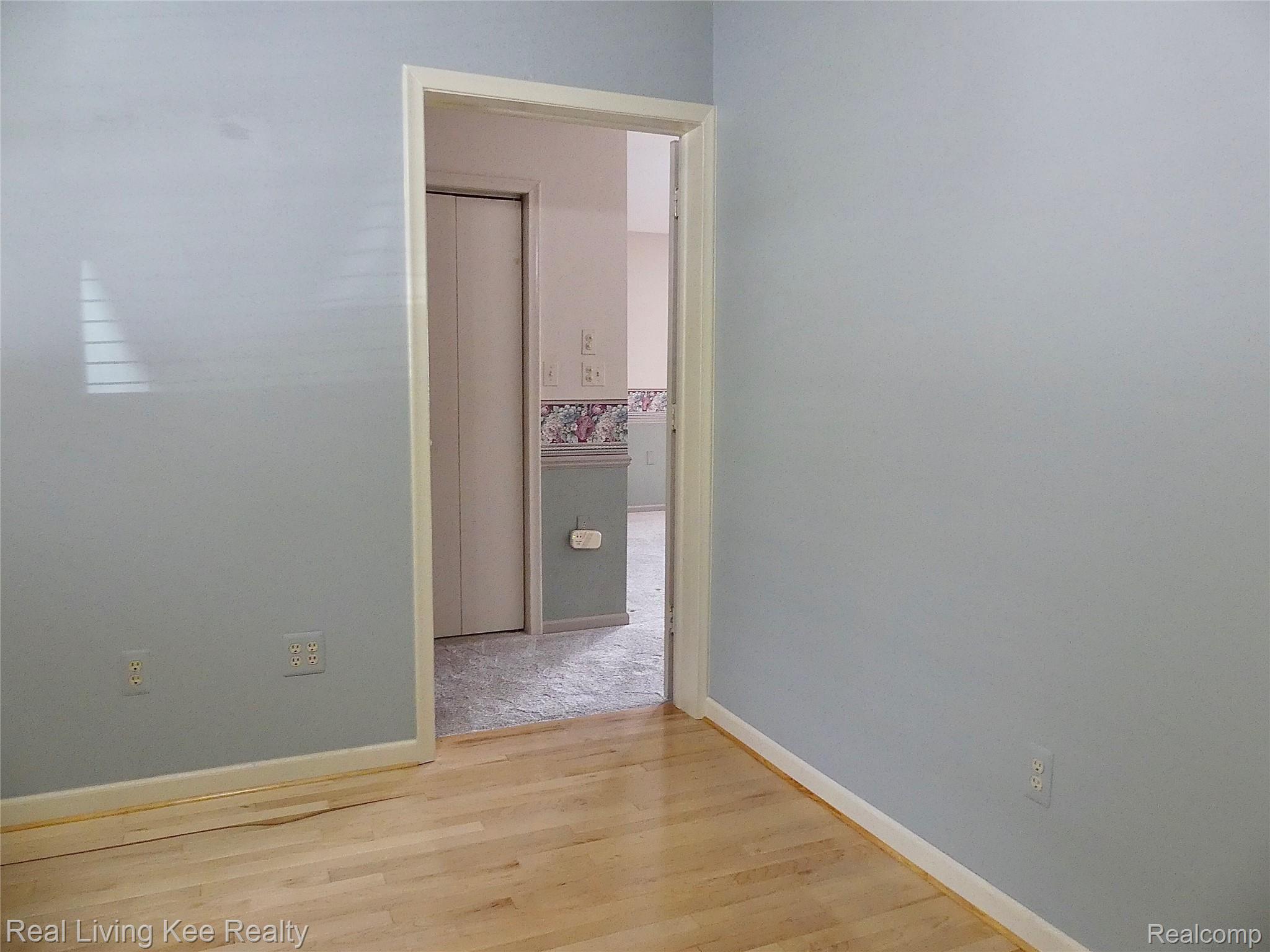 49741 Shelby Road Utica, MI 48317 - Photo 42 of 61 Bedroom #4 with entrance to master bedroom