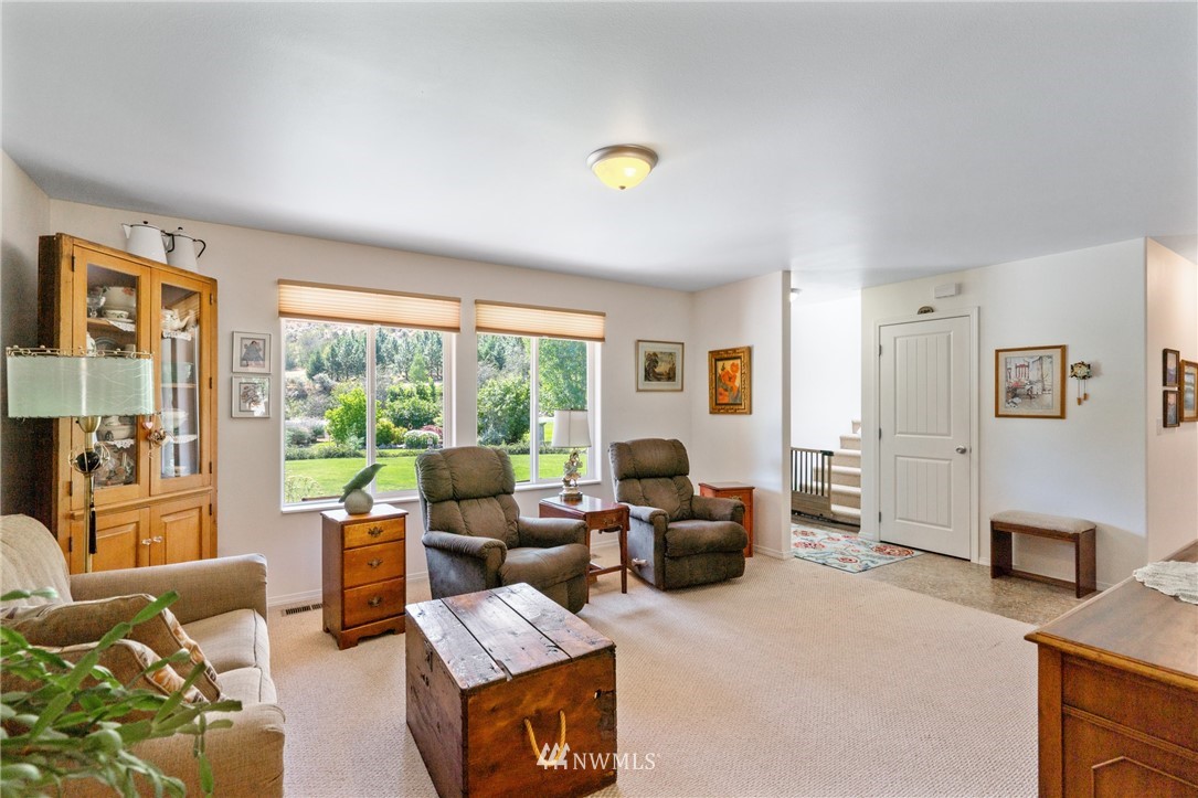 2645 Squilchuck Road Wenatchee, WA 98801 - Photo 14 of 40