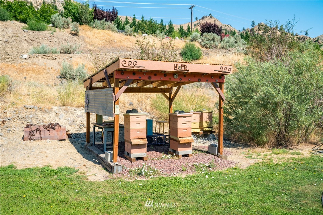 2645 Squilchuck Road Wenatchee, WA 98801 - Photo 8 of 40