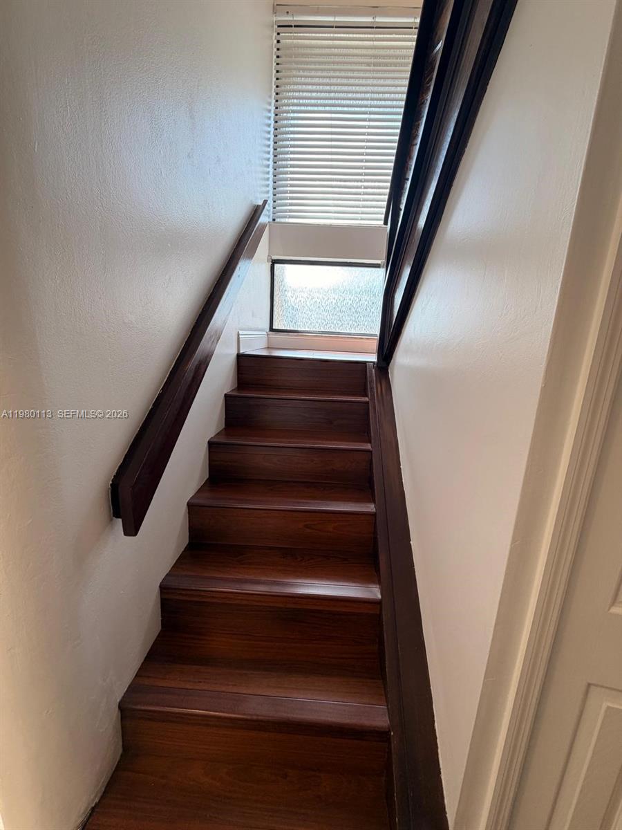 7101 Southwest 113th Court Miami, FL 33173 - Photo 14 of 30 a view of entryway