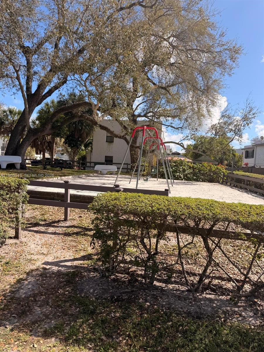 7101 Southwest 113th Court Miami, FL 33173 - Photo 28 of 30 a view of a yard with a house