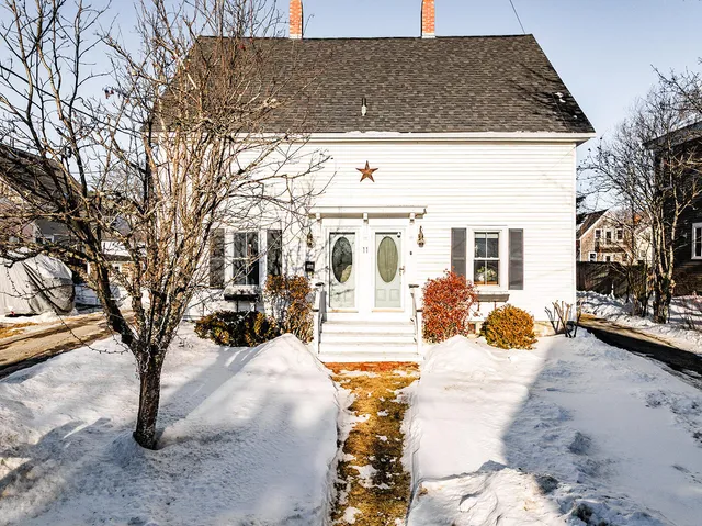 $625,000 | 11 Central Street, Camden, ME 04843
