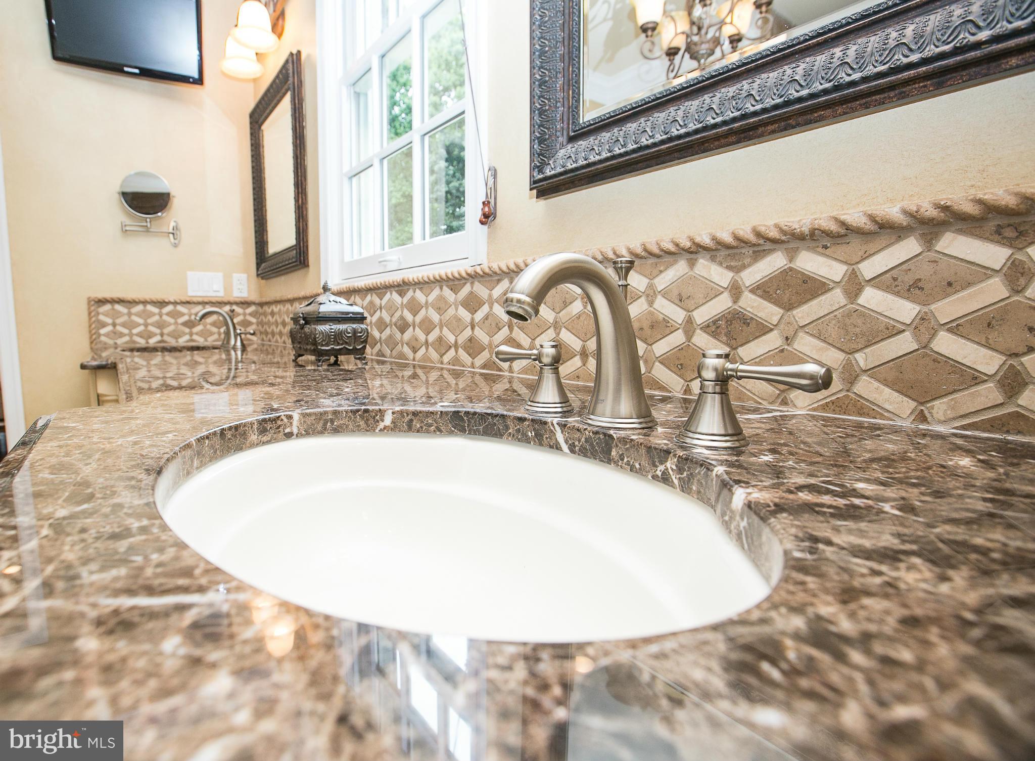 6401 Colchester Road Fairfax Station, VA 22039 - Photo 17 of 30 Bath (Master)