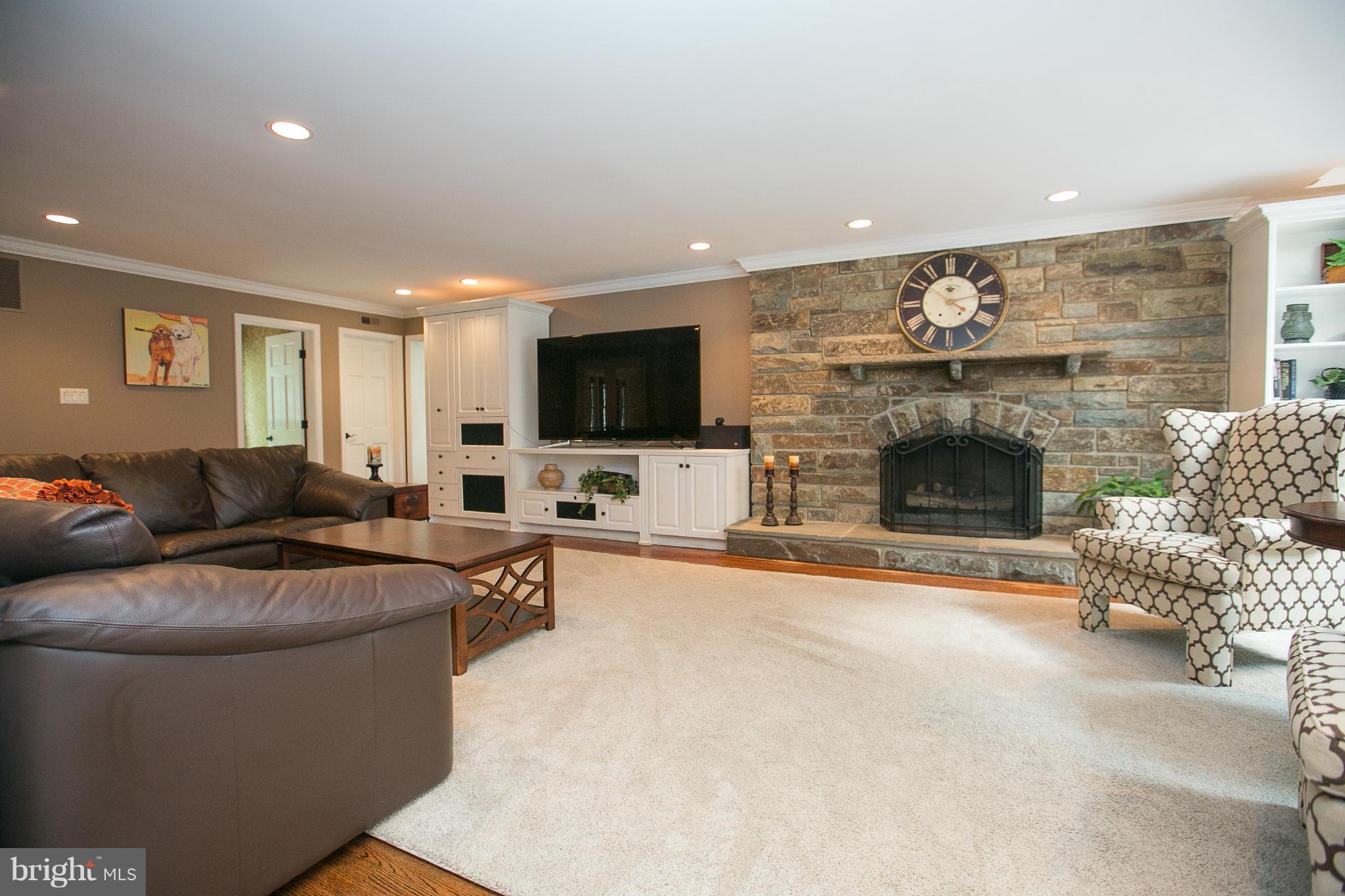 6401 Colchester Road Fairfax Station, VA 22039 - Photo 19 of 30 Family Room