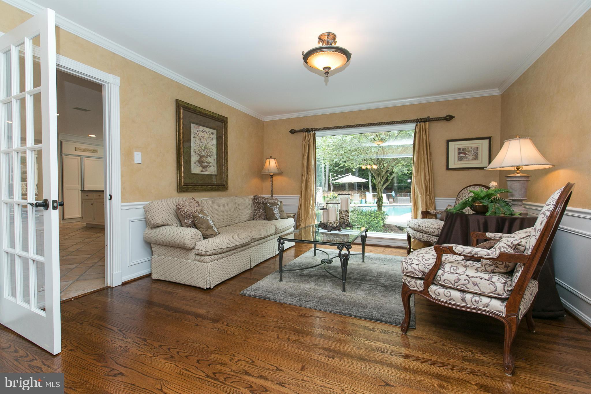 6401 Colchester Road Fairfax Station, VA 22039 - Photo 21 of 30 Living Room