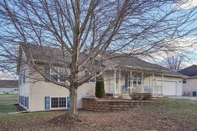 $409,000 | 724 Eastridge Drive, Reedsburg, WI 53959