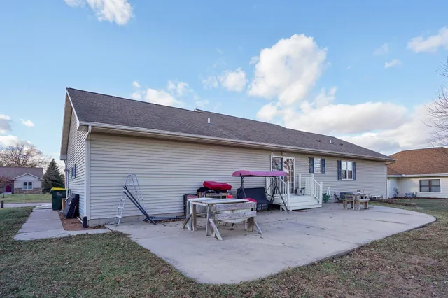 $409,000 | 724 Eastridge Drive, Reedsburg, WI 53959