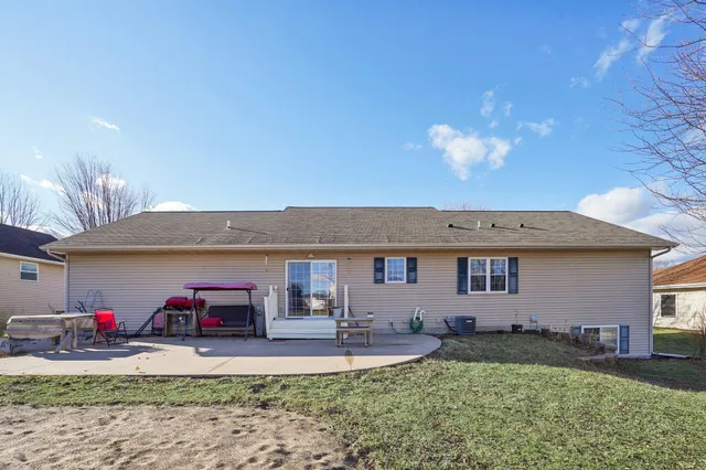 $409,000 | 724 Eastridge Drive, Reedsburg, WI 53959