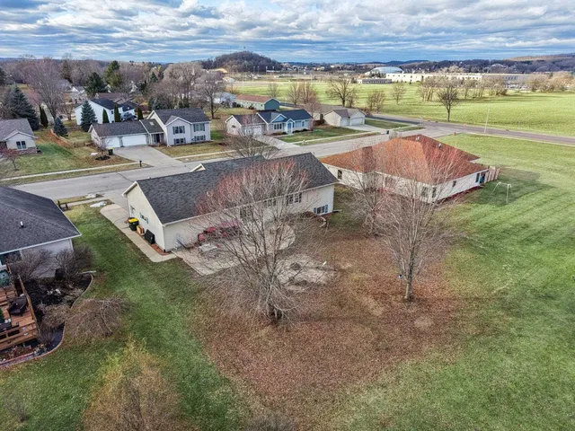 $409,000 | 724 Eastridge Drive, Reedsburg, WI 53959