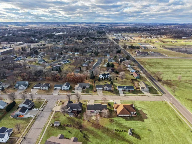 $409,000 | 724 Eastridge Drive, Reedsburg, WI 53959