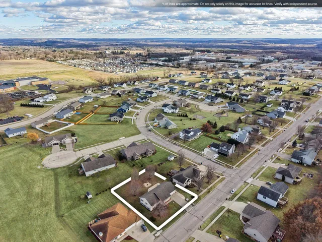 $409,000 | 724 Eastridge Drive, Reedsburg, WI 53959