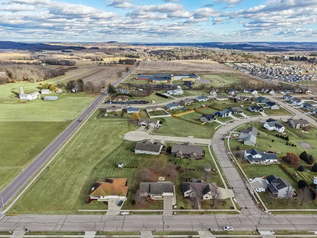 $409,000 | 724 Eastridge Drive, Reedsburg, WI 53959