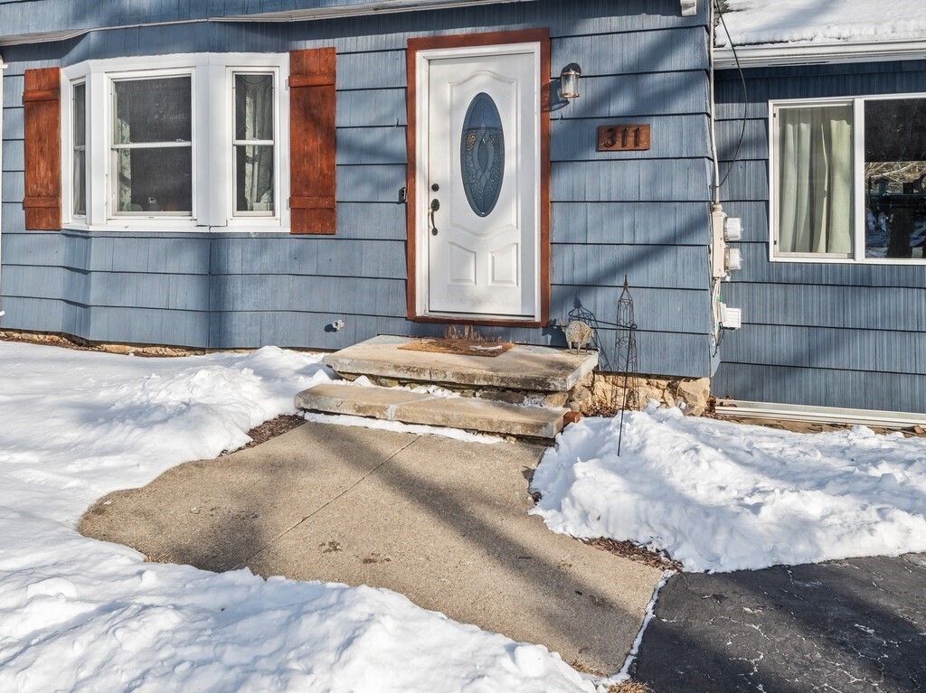 311 Lebanon Hill Road Southbridge, MA 01550 - Photo 4 of 30