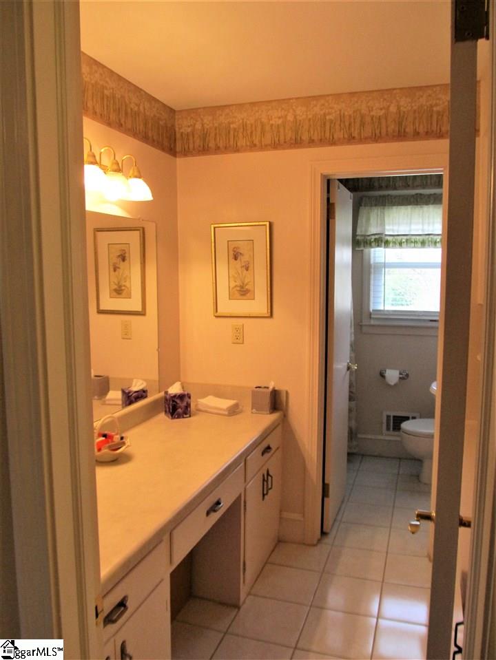 405 Butler Springs Road Greenville, SC 29615 - Photo 11 of 13 Great separate area to get ready for the day