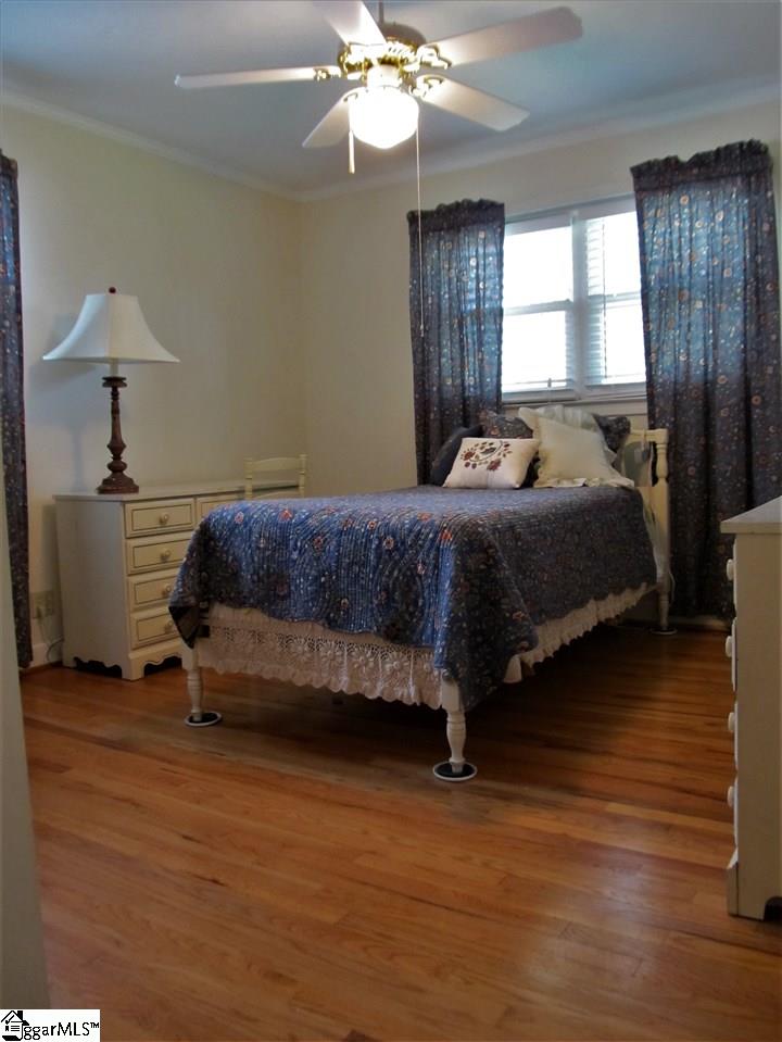 405 Butler Springs Road Greenville, SC 29615 - Photo 9 of 13 Corner bedroom with 2 windows