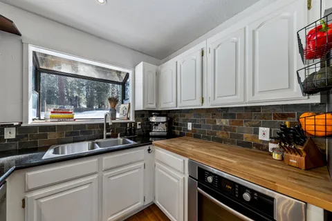 $955,000 | 10895 Jeffery Pine Road, Truckee, CA 96161