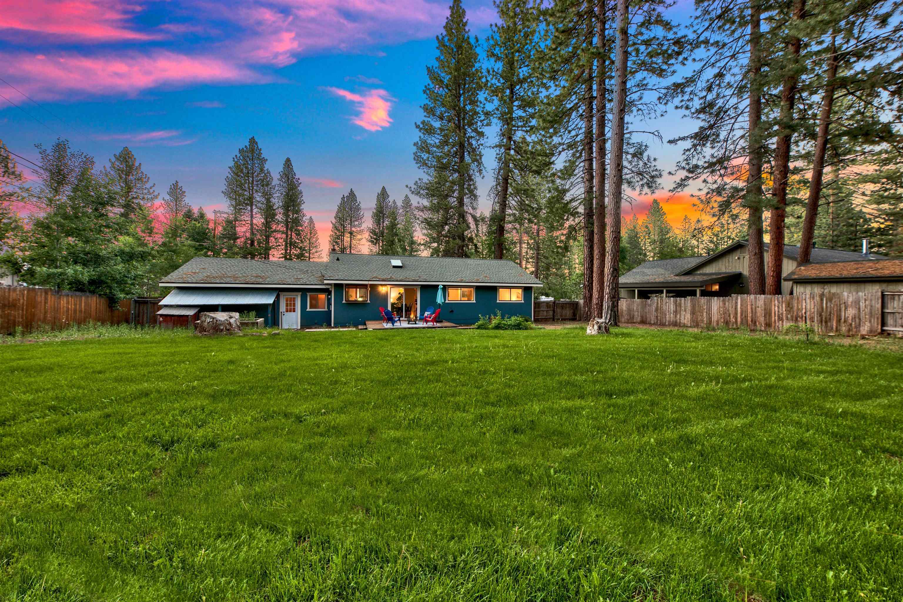 10895 Jeffery Pine Road Truckee, CA 96161 - Photo 4 of 26