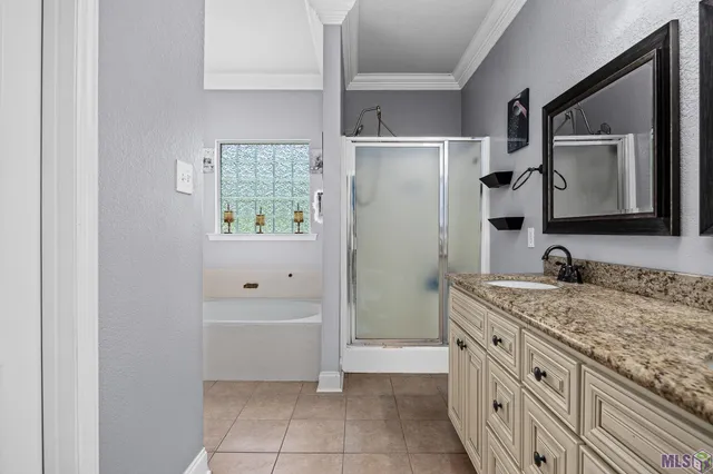 $268,000 | 26101 Glenbrooke Drive, Denham Springs, LA 70726