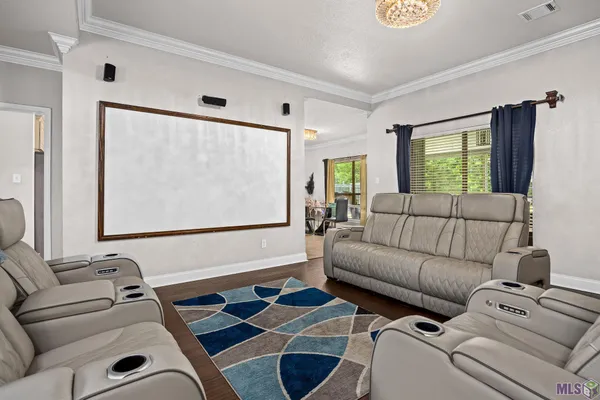 $268,000 | 26101 Glenbrooke Drive, Denham Springs, LA 70726