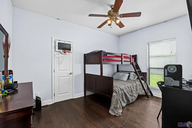 $268,000 | 26101 Glenbrooke Drive, Denham Springs, LA 70726