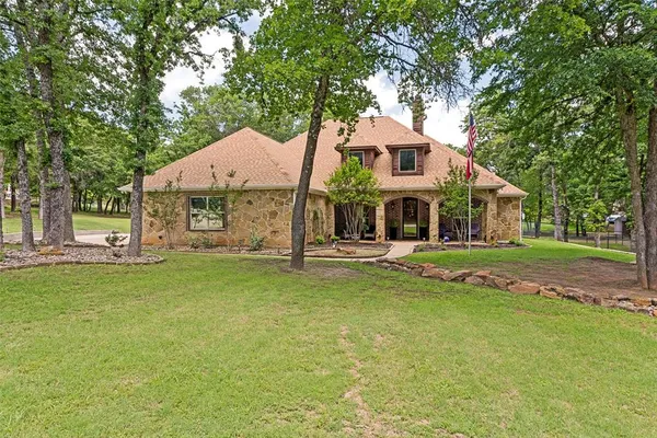 $555,000 | 207 Overton Ridge Circle, Weatherford, TX 76088