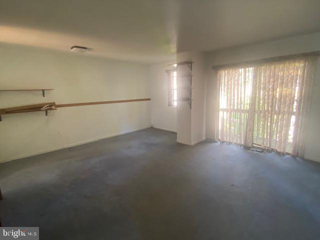 9374 Pan Ridge Road, Unit 9374 Baltimore, MD 21234 - Photo 2 of 10 Living Room