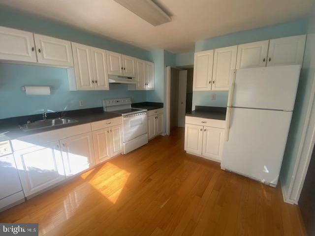 9374 Pan Ridge Road, Unit 9374 Baltimore, MD 21234 - Photo 3 of 10 Kitchen