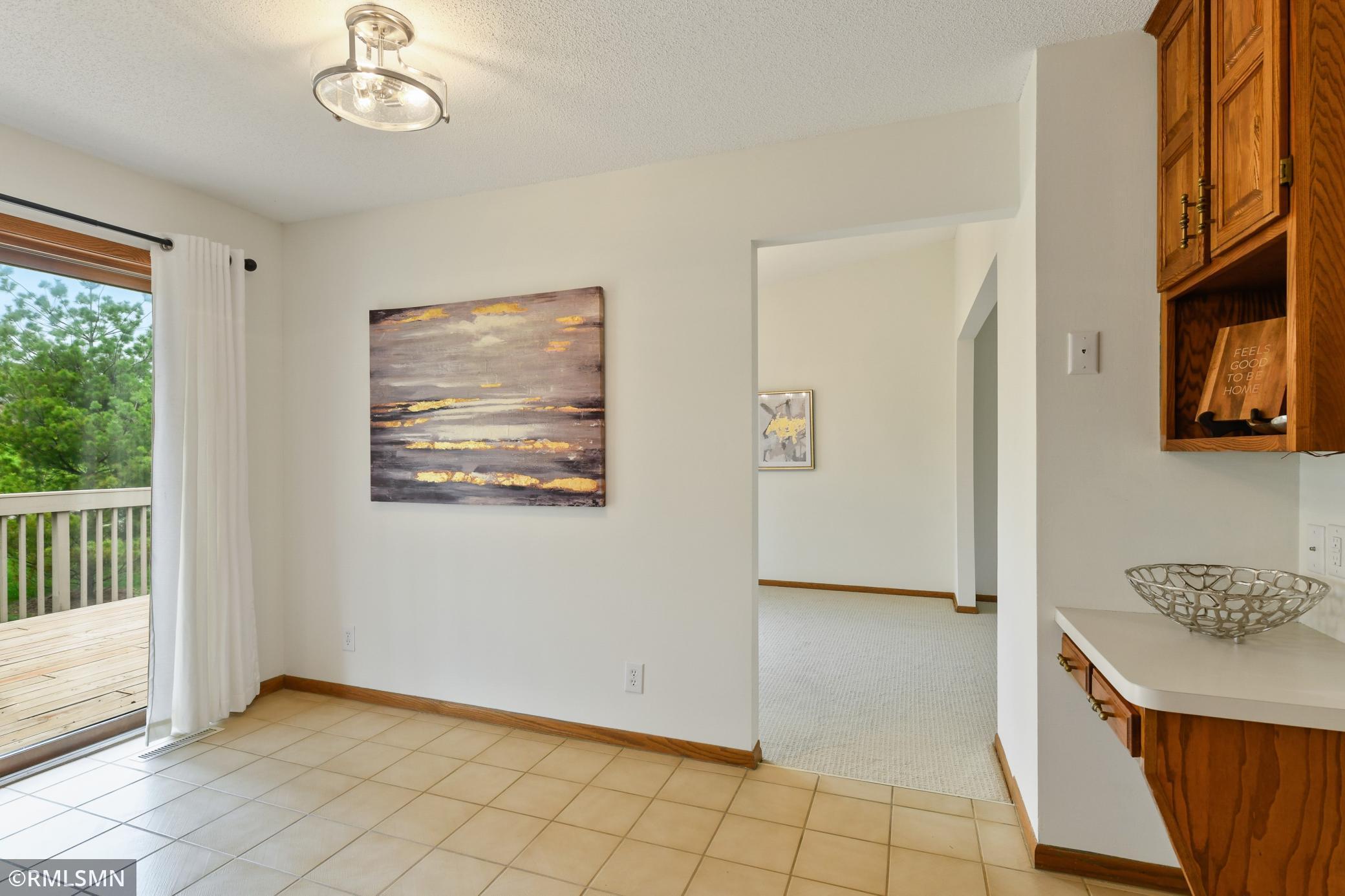 9520 Woodbridge Road Bloomington, MN 55438 - Photo 13 of 37
