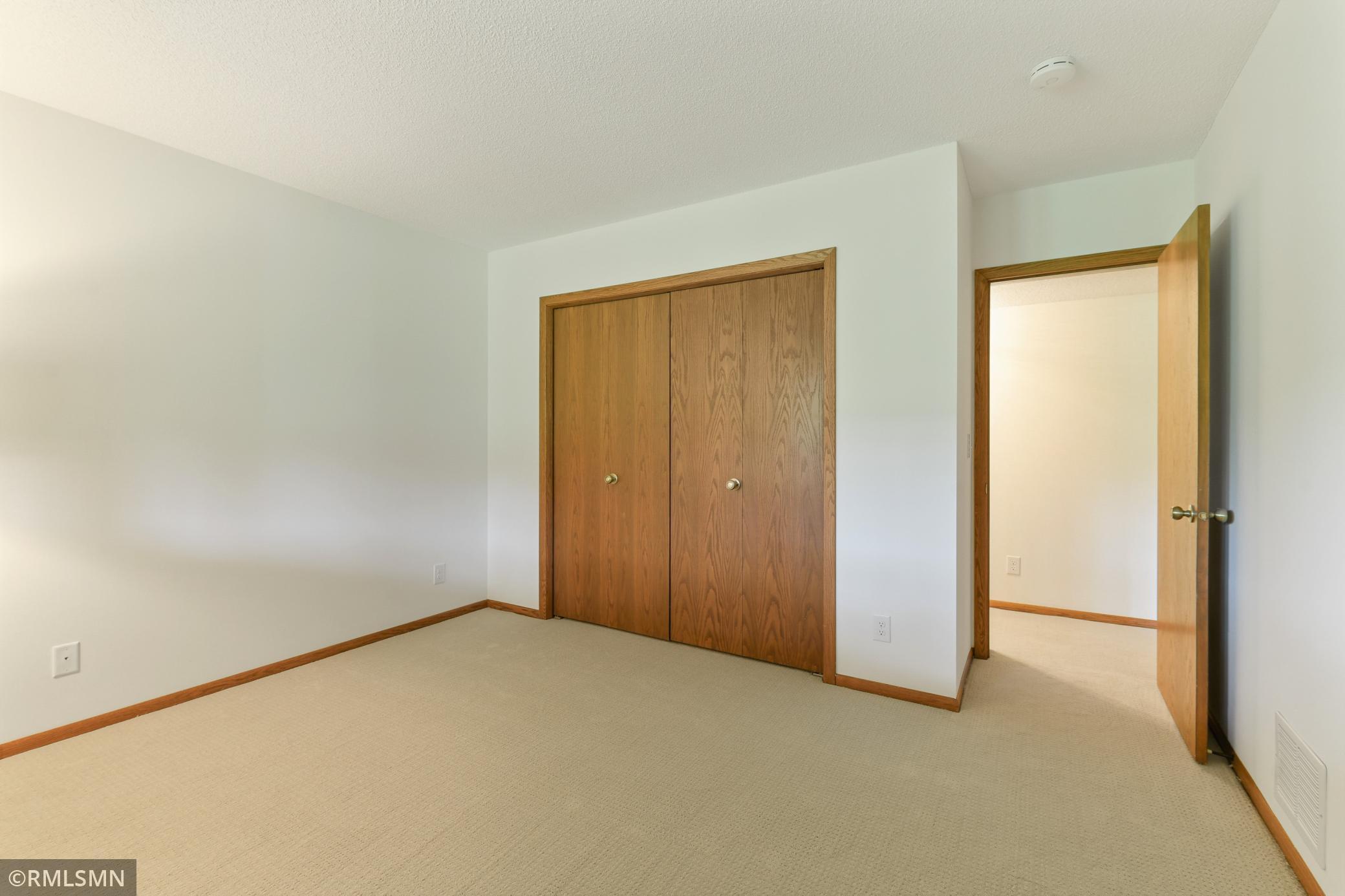 9520 Woodbridge Road Bloomington, MN 55438 - Photo 29 of 37