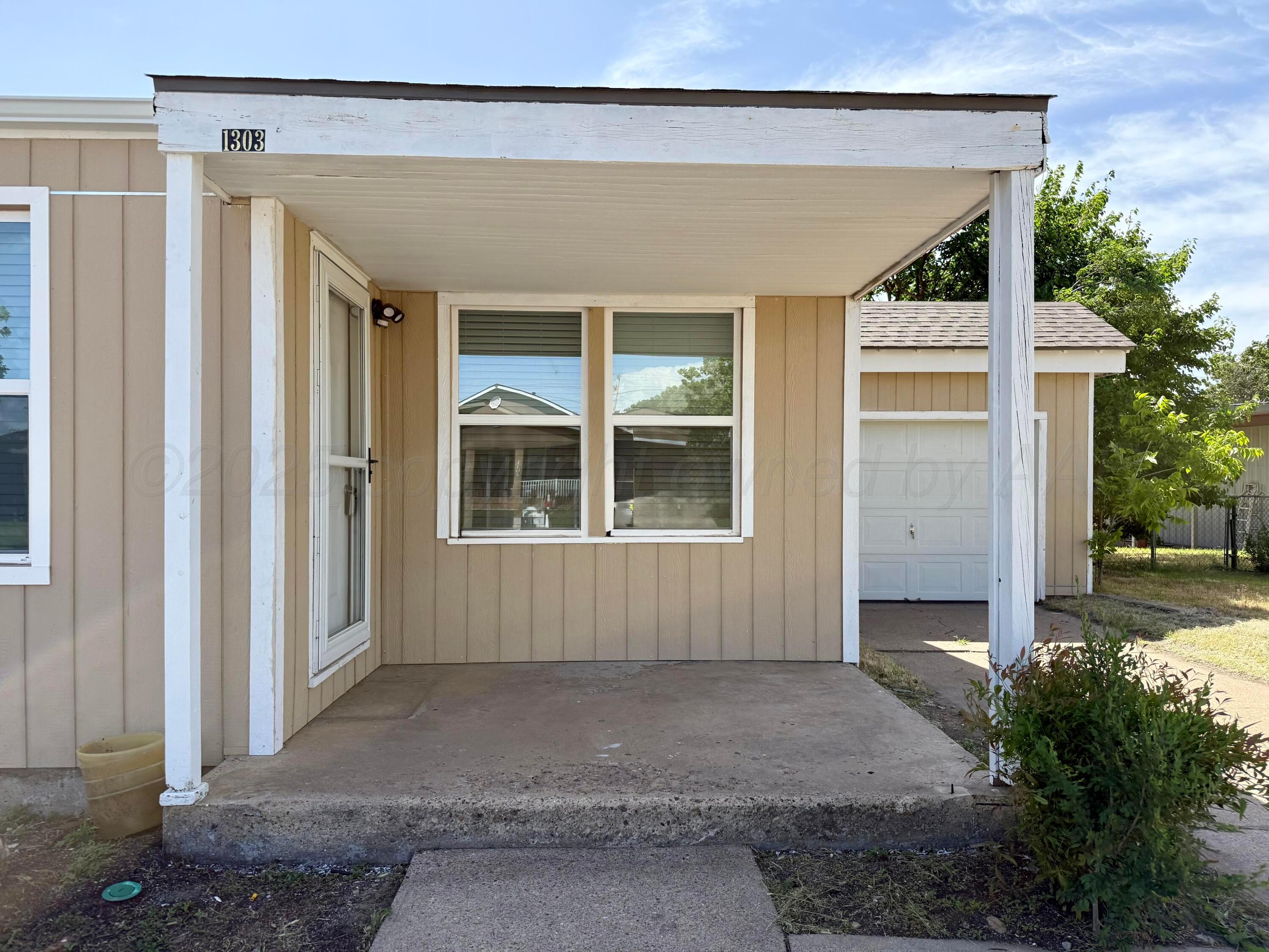 1303 Boyd Street Borger, TX 79007 - Photo 2 of 19 a view of house exterior