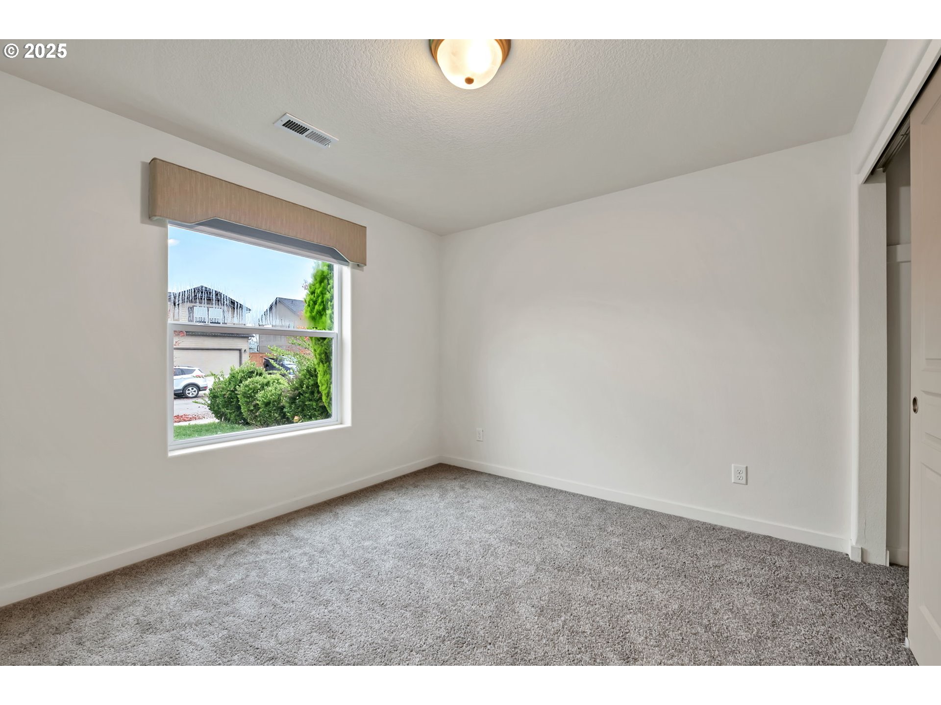 3869 Gusty Avenue Northeast Albany, OR 97322 - Photo 26 of 47 a view of an empty room with a window
