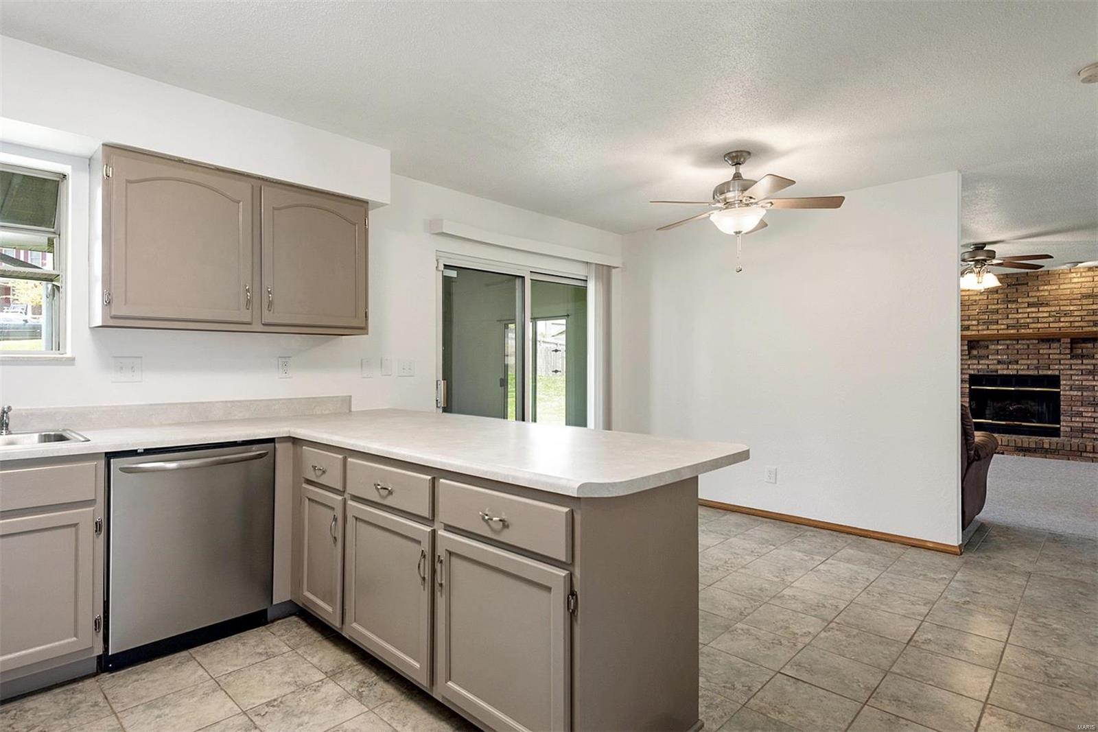 810 East Deer Creek Road O'Fallon, IL 62269 - Photo 10 of 24 Gallery Image 10
