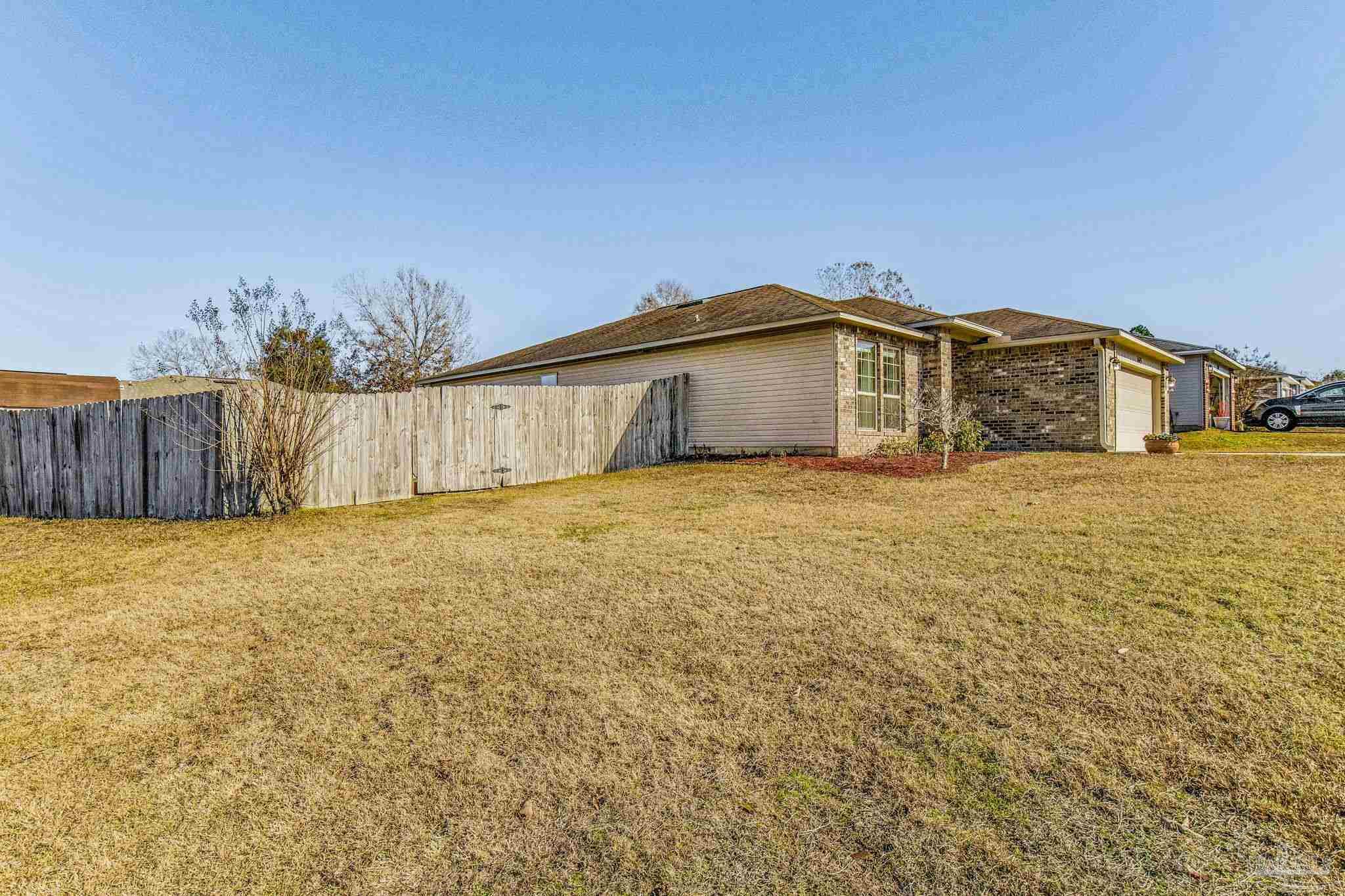 165 Millet Circle Cantonment, FL 32533 - Photo 4 of 44