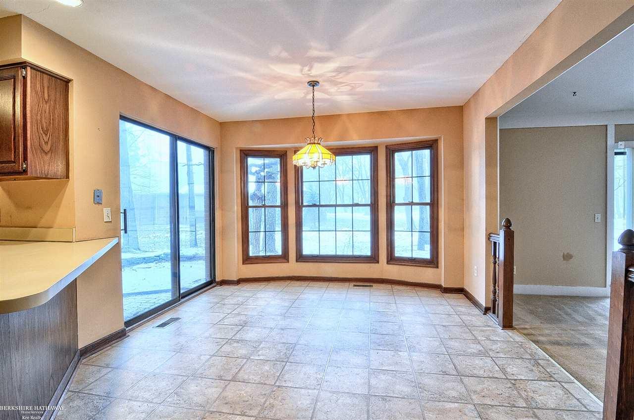 1935 Marcastle Court Rochester Hills, MI 48309 - Photo 6 of 33