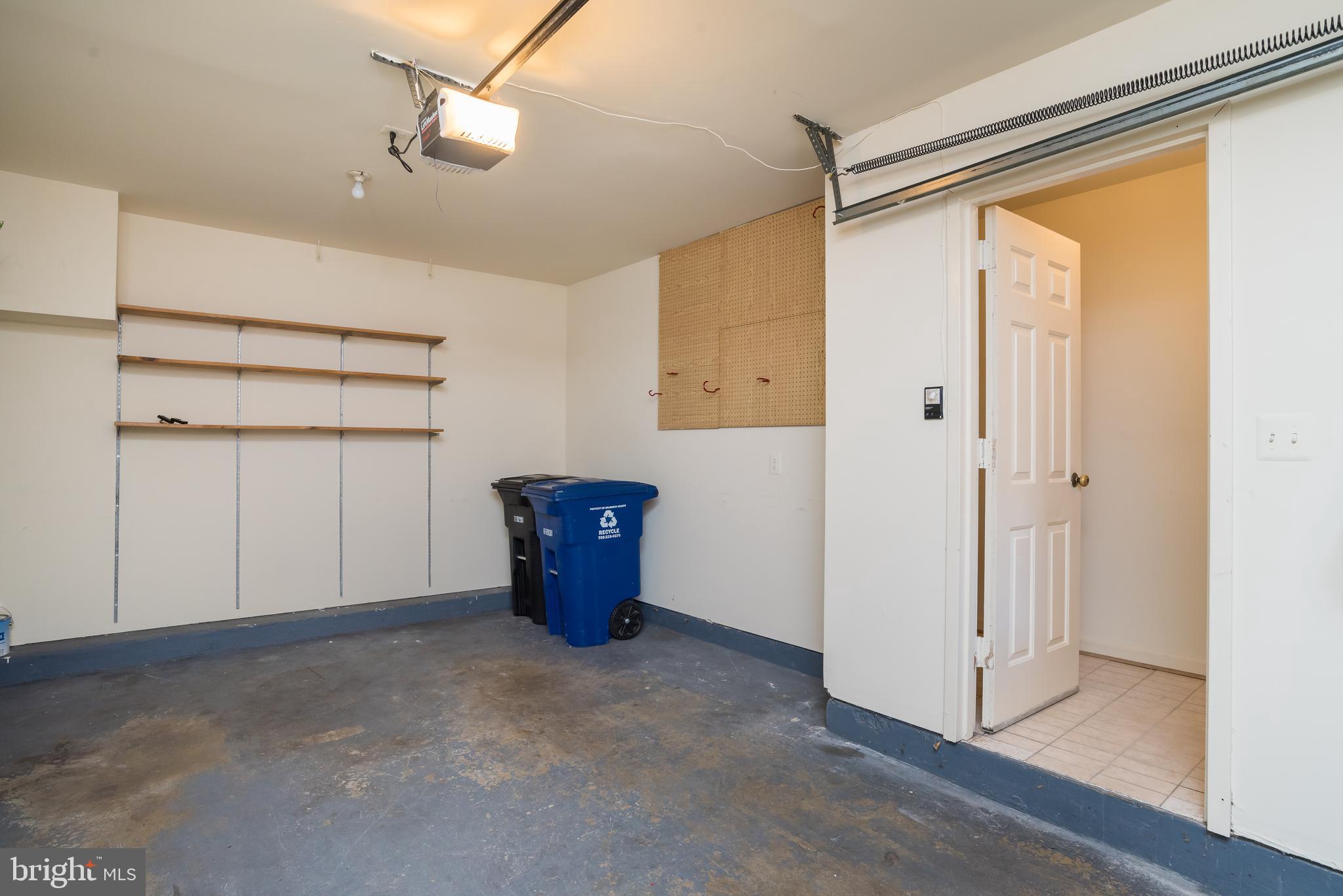 950 South Rolfe Street Arlington, VA 22204 - Photo 4 of 30 Garage