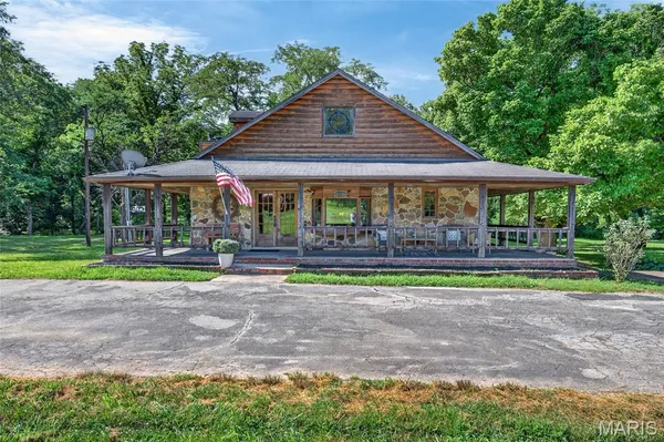 $699,900 | 11126 State Hwy Z, Devils Elbow, MO 65457