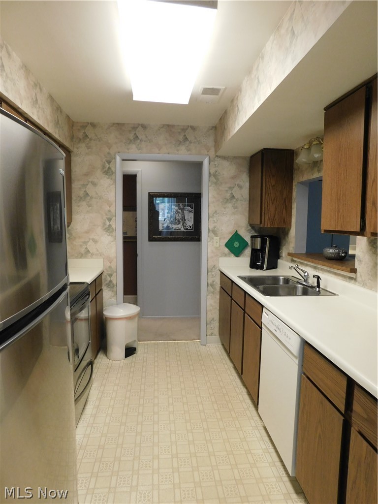 837 Hampton Ridge Drive Akron, OH 44313 - Photo 7 of 34 Gallery Image 7