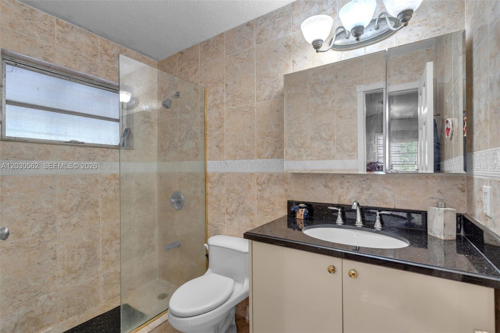 1320 Southwest 84th Avenue Miami, FL 33144 - Photo 25 of 44 Master Bathroom