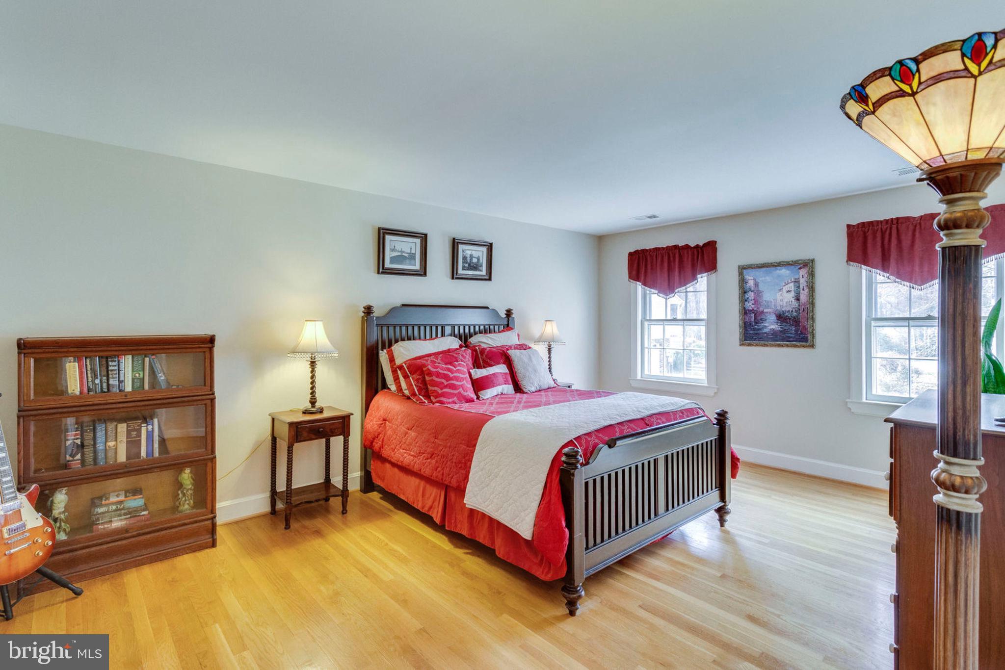 2825 Rifle Ridge Road Oakton, VA 22124 - Photo 27 of 53 Master bedroom