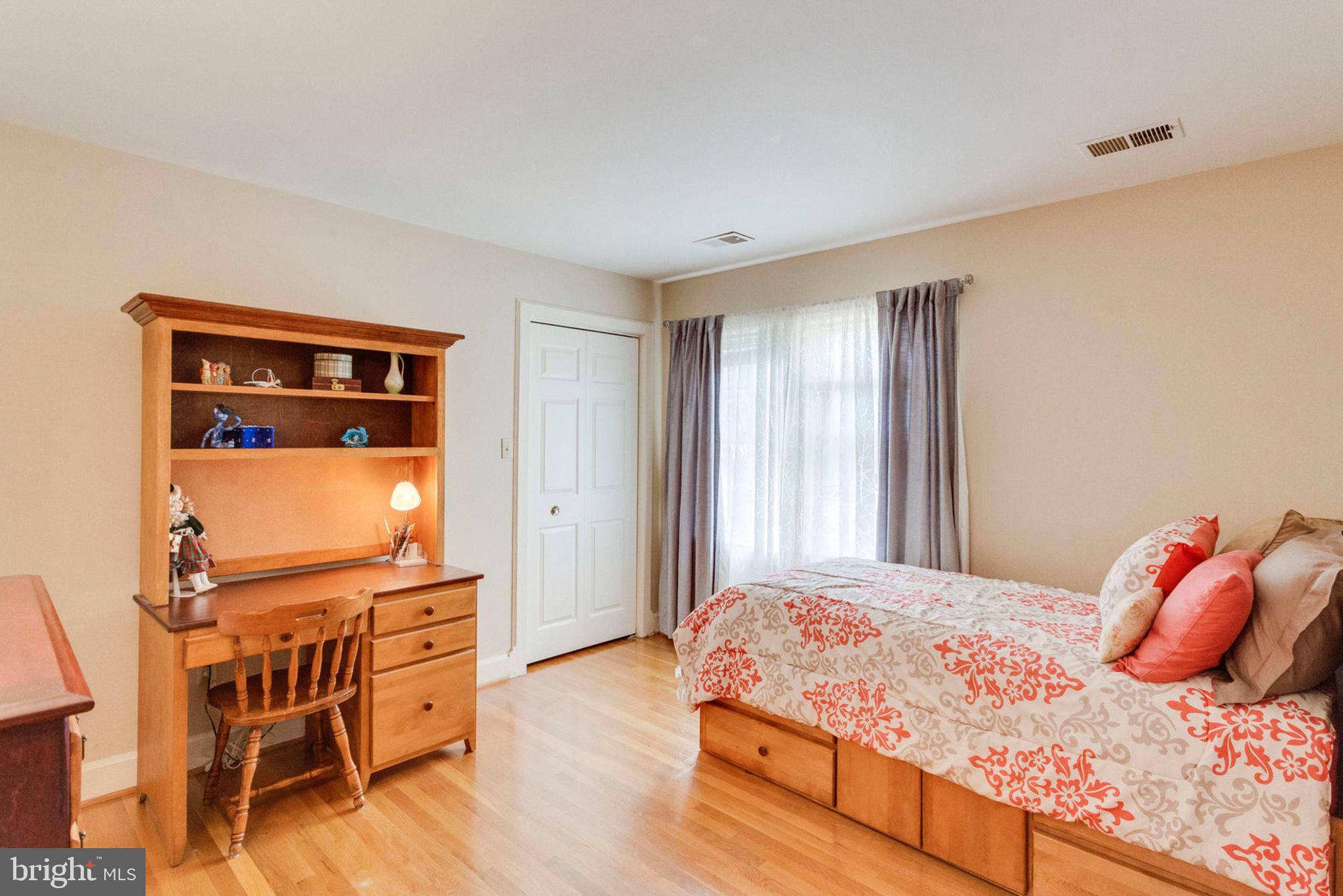 2825 Rifle Ridge Road Oakton, VA 22124 - Photo 41 of 53 Bedroom #3