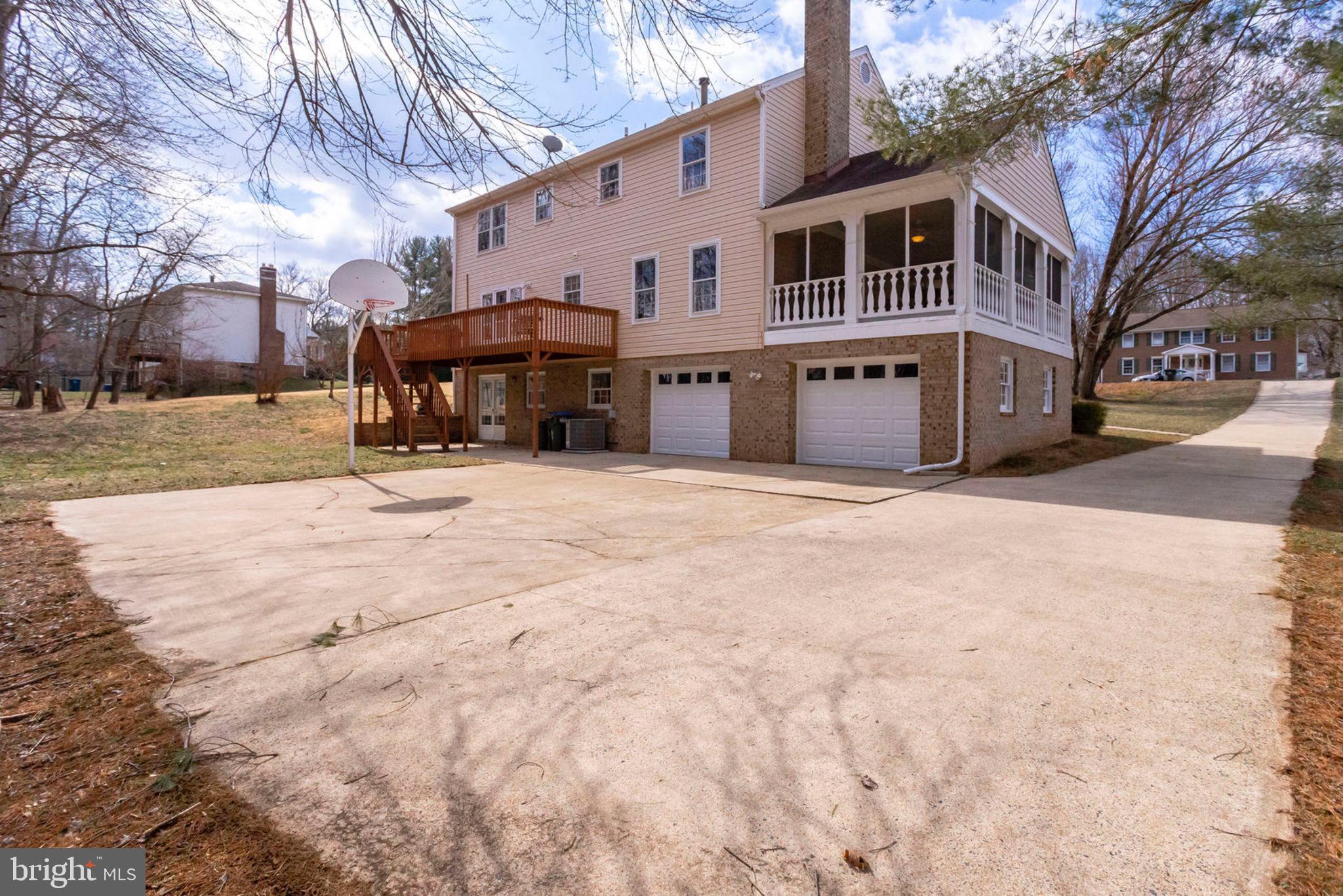 2825 Rifle Ridge Road Oakton, VA 22124 - Photo 48 of 53 Exterior w/ garage access & private parking lot